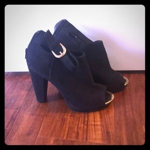 Faux Swede Boot/peep toe shoes with gold rim